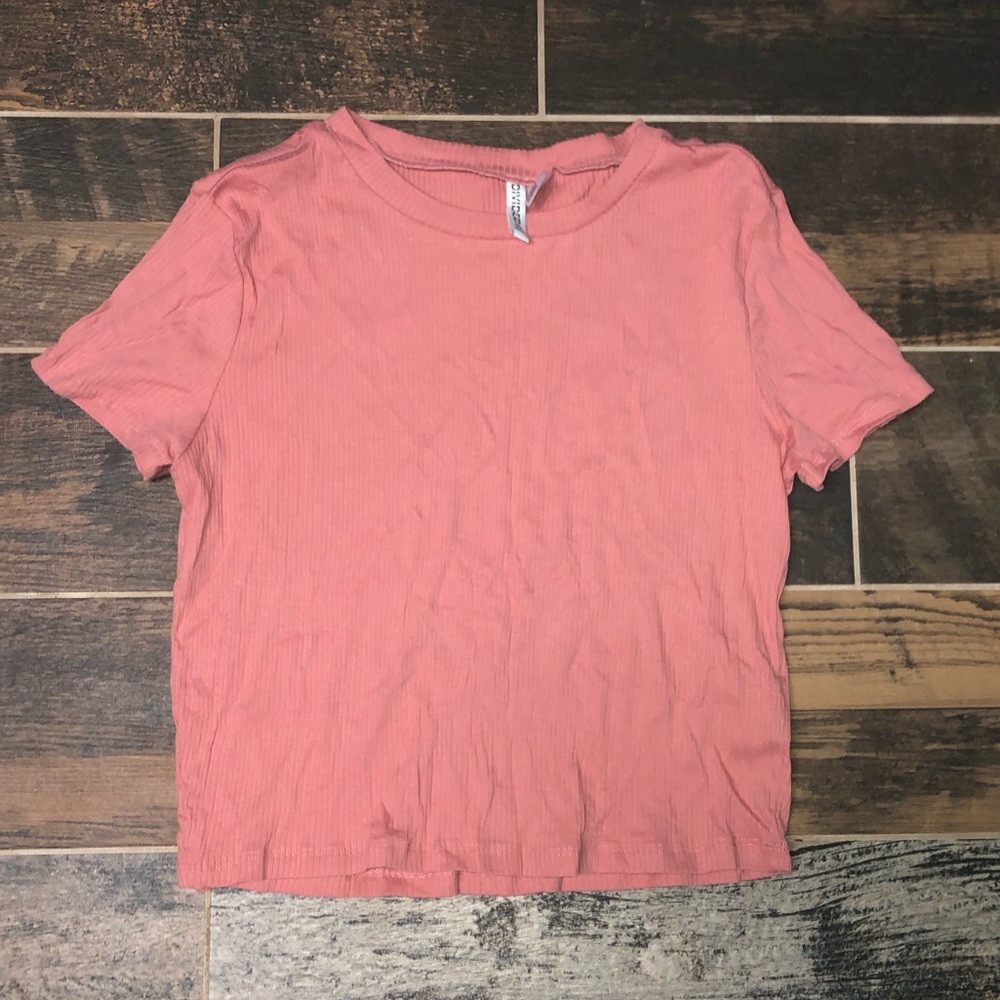 Pink fitted crop top